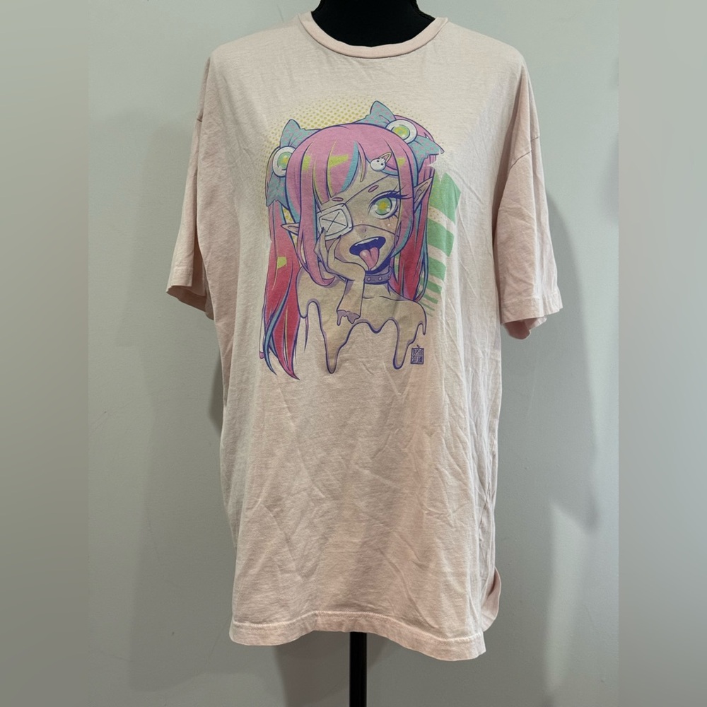 Square Apple Studios 2XL  Graphic Tee in Pink 365
